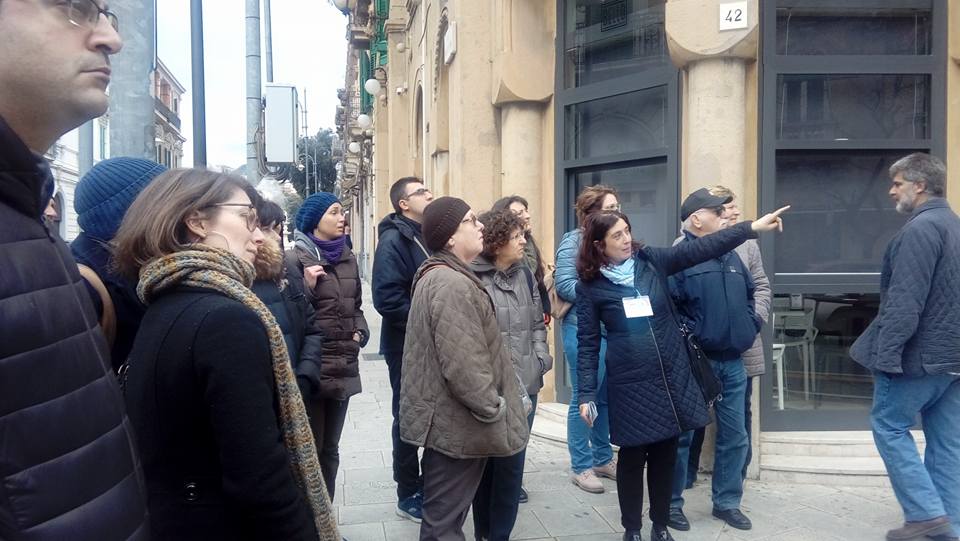 Guida turistica ambasciatrice di cultura